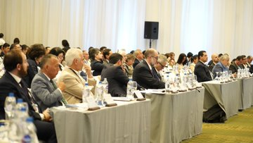 marcollinas's tweet photo. Se lanzó oficialmente la Red de Gobiernos Subnacionales para el Desarrollo Productivo, cuya secretaría técnica ejercerá CEPAL. En evento en Quito quedó claro que los gobiernos subnacionales de la región están ávidos de tomar en sus manos las riendas de su desarrollo productivo. https://t.co/t2FHVgcBao