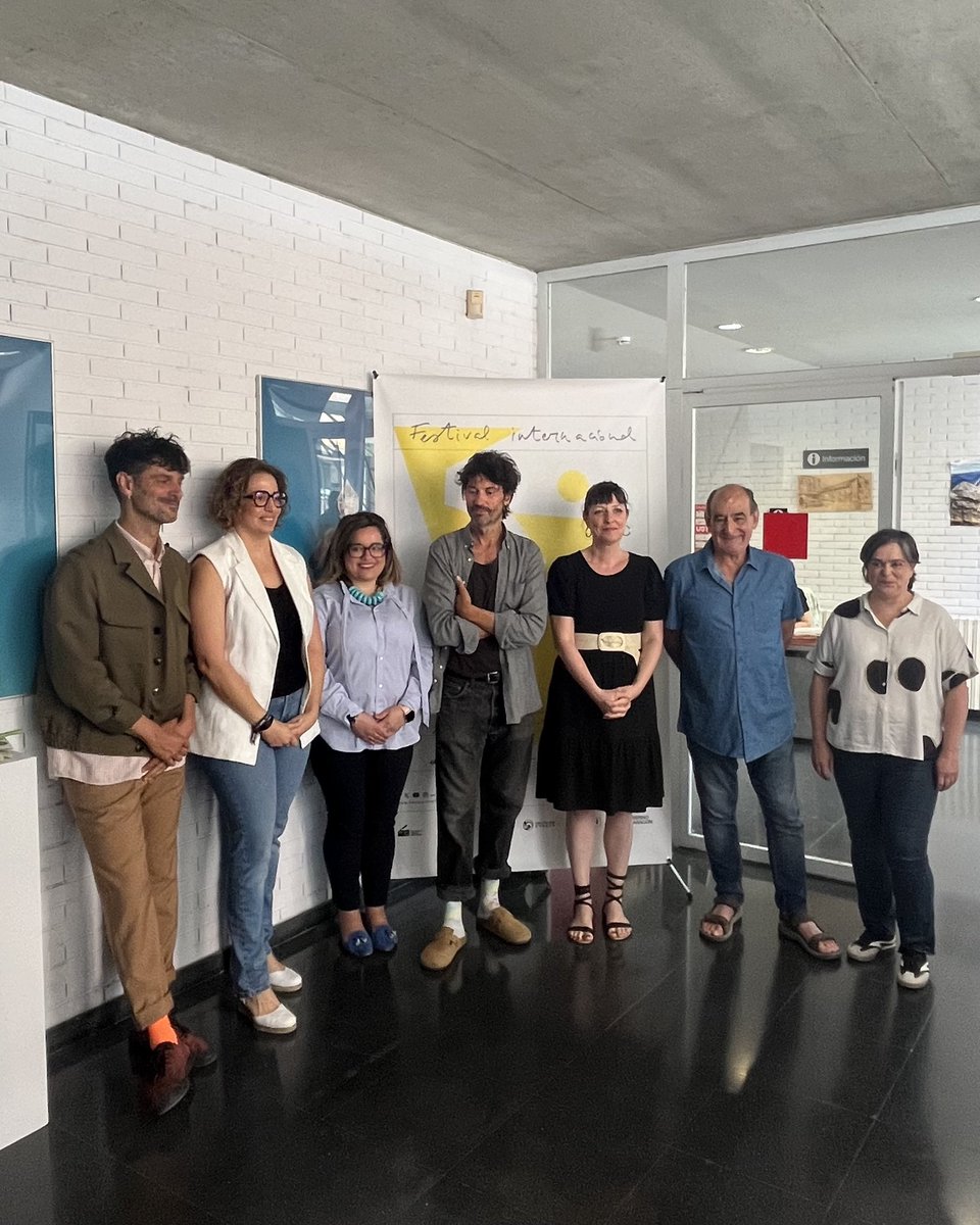 Damos por inaugurada la exposición 'La Rueda del Diablo', de Fratelli Moca, el dúo creativo compuesto por los hermanos Alva y Chalo Moca🎬👨‍🎨