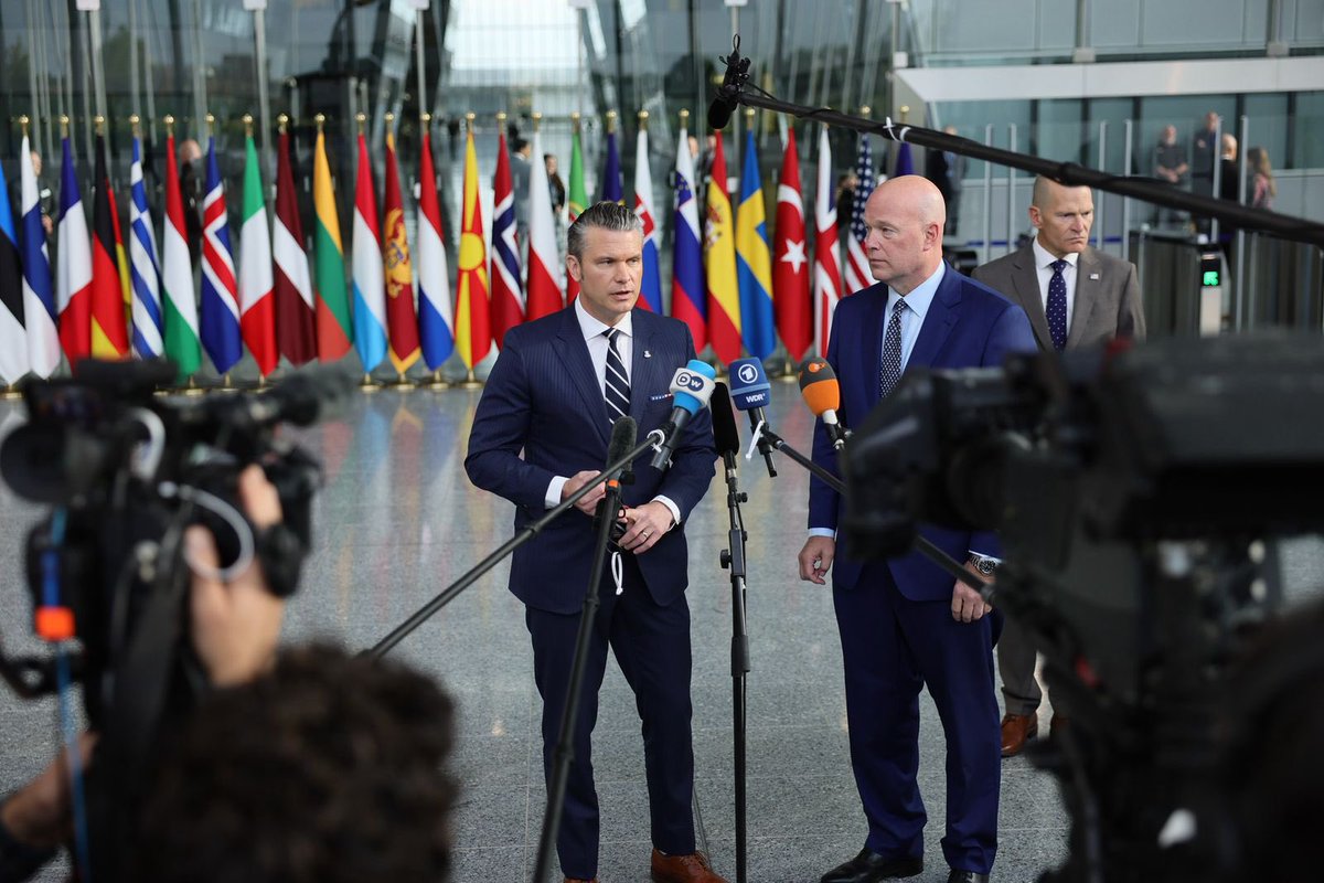 Sot në 📍Bruksel në takimin e Ministrave të Mbrojtjes të NATO-s, ku përgatisim vendimarrjet e rendësishme që pritet të ndërmerren nga krerët e vendeve aleate në Samitin e ardhshëm në Hagë.

#WeAreNATO