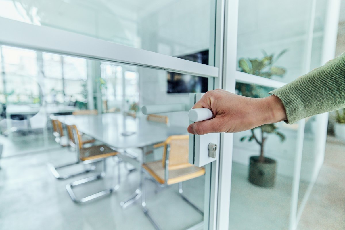 📢Con el objetivo de acercarnos a las/os creadoras/es de #Navarra y resolver todas dudas y consultas que les puedan surgir, #SGAE abre a partir de este mes de junio una oficina de atención a las/os socias/os en el <a href="/baluarte/">Baluarte</a> (planta 2, sede de Navarra Music Commission).