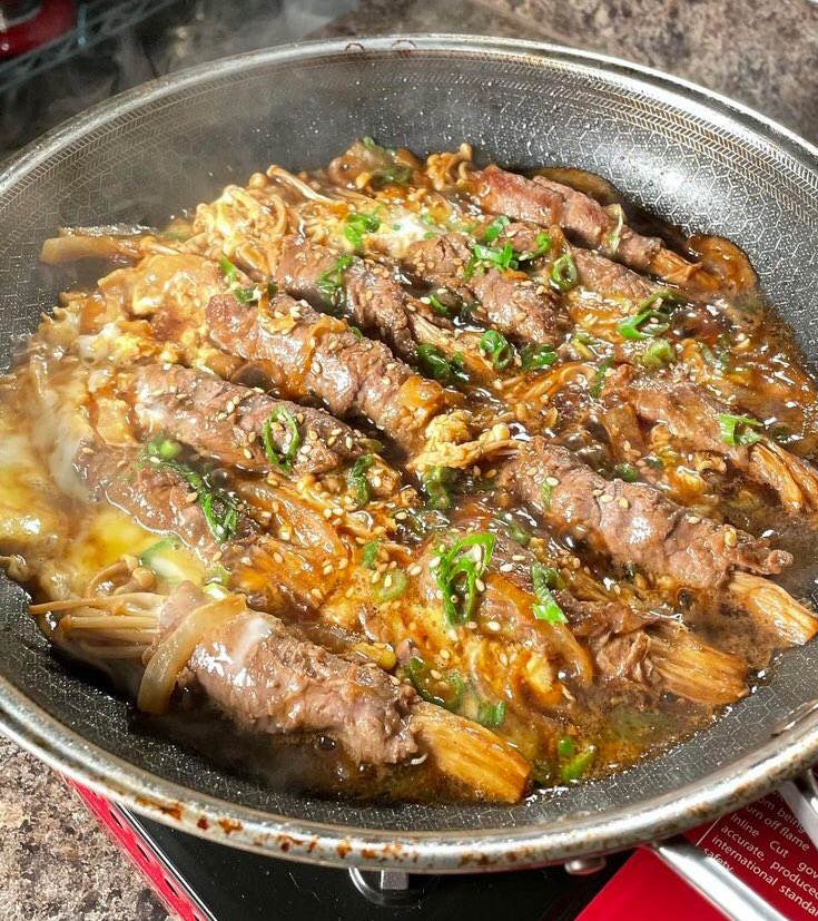 eatsimple_x's tweet photo. Resep Simple Beef Enoki Rolls 🥘🥩🥓🍄

Bahan-bahan :

• 12 iris daging sapi tipis
• 1 pak jamur enoki
• 1 bawang bombay, iris tipis
• 2 sdm saus tiram
• 1 sdm kecap asin
• 2 sdm kecap manis
• 1 sdm minyak wijen
• Garam, gula, dan merica secukupnya 
• 200 ml air
• 1 telur, kocok lepas (boleh lebih)
• 1 batang daun bawang, iris tipis
• Biji wijen untuk taburan 
• Minyak untuk menumis

Pict: Pinterest
Thanks 𝕏