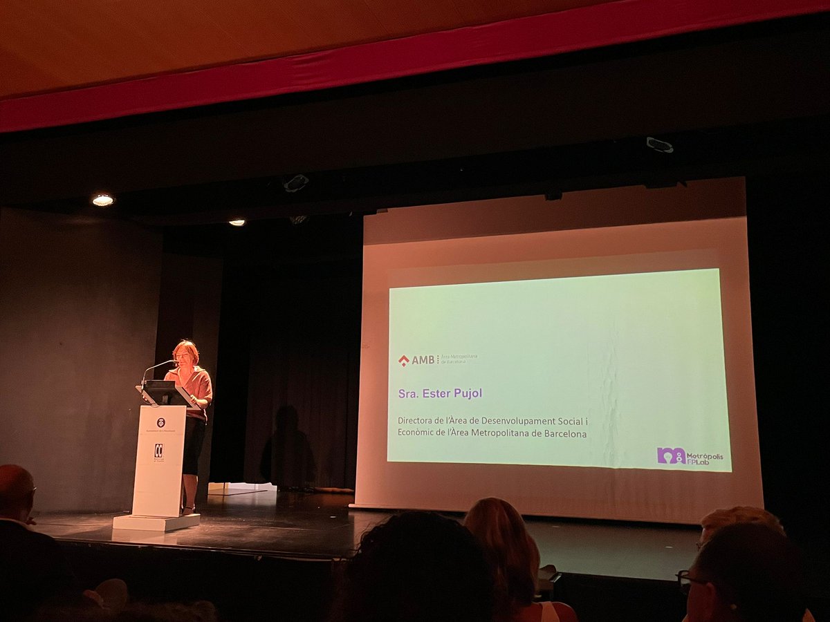 SocioEconAMB's tweet photo. Acte d’entrega de premis del #MetròpolisFPLab7ªedició!!!
Comencem l’acte final de la setena edició del Metròpolis Fp Lab amb @educadiba @LHAjuntament @bcn_ajuntament @fundaciobcnfp https://t.co/trJsuNnqIq