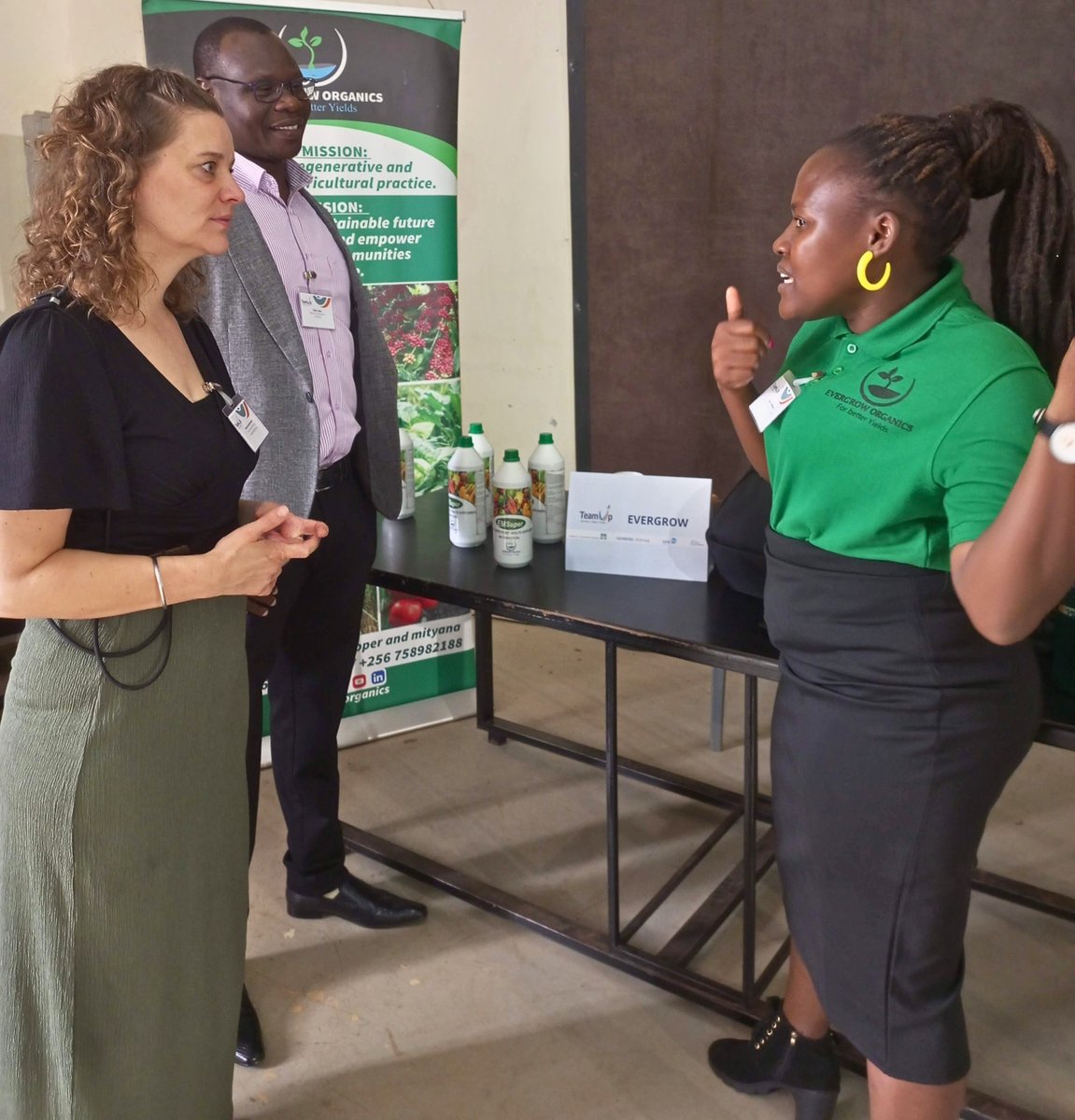 TeamUpUG's tweet image. Live from #TeamUpInnovationDay:
Powerful discussions on driving social enterprise success through:
💡 Incubation & acceleration
💰 Unlocking access to finance
🌍 Turning local challenges into global opportunities
#InnovationForChange #ImpactDriven #TeamUpUganda