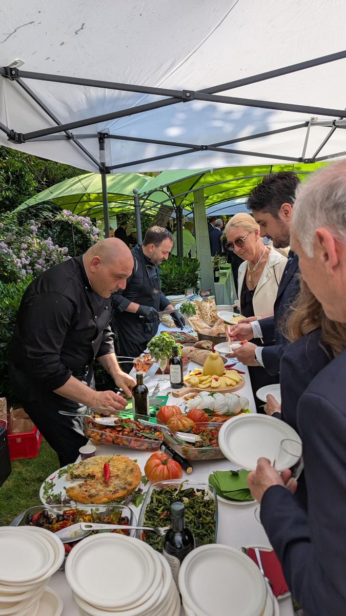 Italy in Luxembourg tweet media