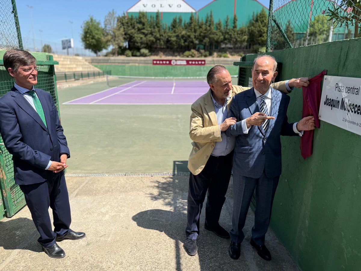 José A Mtnez Páramo (@mtnezparamo) on Twitter photo Emotivo homenaje al maestro Joaquín Molpeceres <a href="/JoaqunMolpecer1/">Joaquín Molpeceres</a>, Real Orden Mérito Deportivo expresidente de <a href="/fedetenismadrid/">Federación de Tenis de Madrid</a> de 1983-2001 que completó e integró la sede central FTM en <a href="/JMDFuencarral/">JMD Fuencarral</a>, estas placas reconocen el compromiso y trabajo por el tenis madrileño @madrid Emotivo homenaje al maestro Joaquín Molpeceres <a href="/JoaqunMolpecer1/">Joaquín Molpeceres</a>, Real Orden Mérito Deportivo expresidente de <a href="/fedetenismadrid/">Federación de Tenis de Madrid</a> de 1983-2001 que completó e integró la sede central FTM en <a href="/JMDFuencarral/">JMD Fuencarral</a>, estas placas reconocen el compromiso y trabajo por el tenis madrileño @madrid