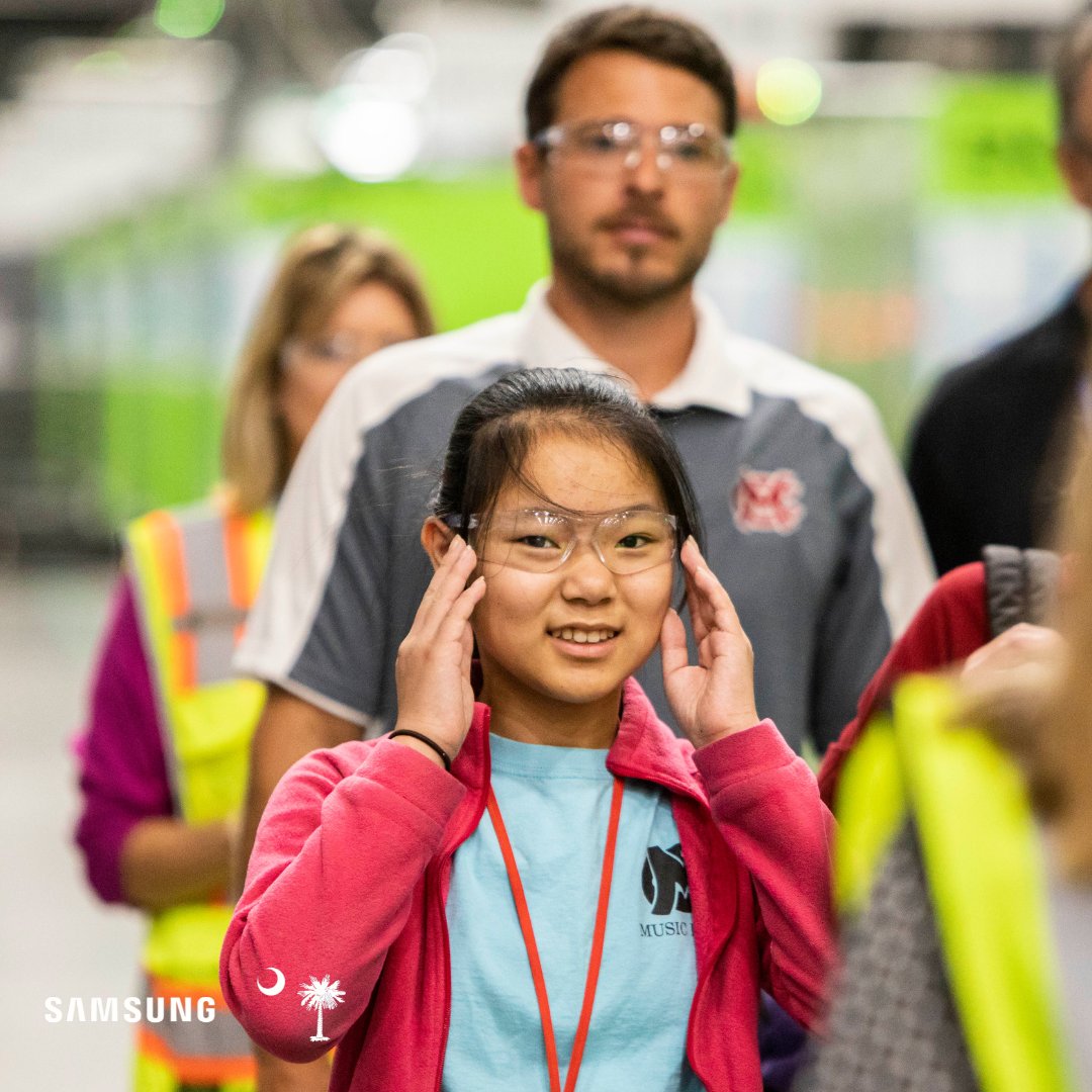 SamsungSC's tweet image. We love opening our doors to local schools for #Samsung factory tours—we believe seeing how machinery is made can spark big ideas in these young minds.

From robotics to real-world problem solving, there’s no better place to explore than at home, at Samsung.

#STEMCareers