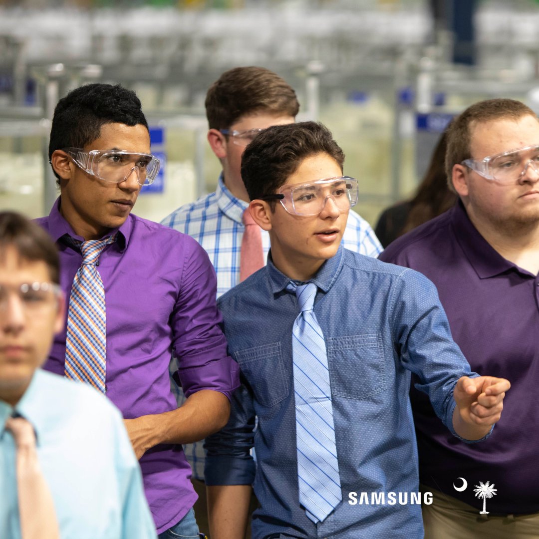SamsungSC's tweet image. We love opening our doors to local schools for #Samsung factory tours—we believe seeing how machinery is made can spark big ideas in these young minds.

From robotics to real-world problem solving, there’s no better place to explore than at home, at Samsung.

#STEMCareers