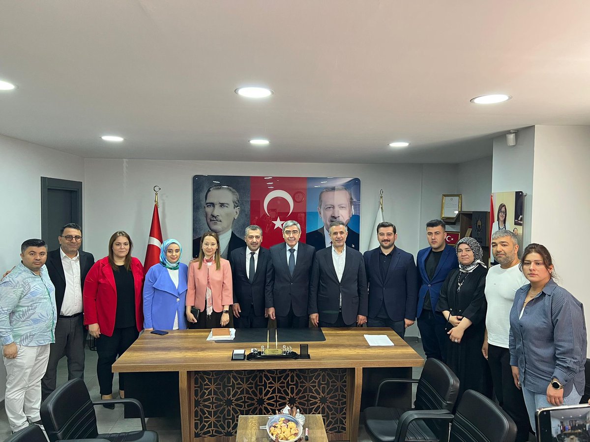 📍Şehitkamil İlçe Başkanlığı

Mübarek #KurbanBayramı vesilesiyle AK Parti Şehitkamil İlçe Kadın Kolları Başkanımız Sayın Yasemin Karaca ve ilçe kadın kolları yönetim kurulu üyelerimiz tarafından düzenlen “Yetime Kucak Geleceğe Umut” projesi kapsamında yeryüzünün kutlu emanetleri