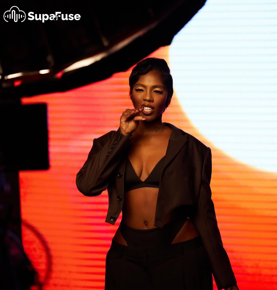 SupaFuseHQ's tweet image. BTS shots 📸 📸 from Tiwa Savage newly released #you4me music 📹 
.
#supafuse #tiwa #tiwasavage #tiwasavagefans #tiwasavageworldwide #tiwasavageriaartists #tiwasavagelovers #mamajamjam #jamil #africanbadgyal #africanbadgirl #explore #nigeriancelebrities #fyp #bts #btsshoot