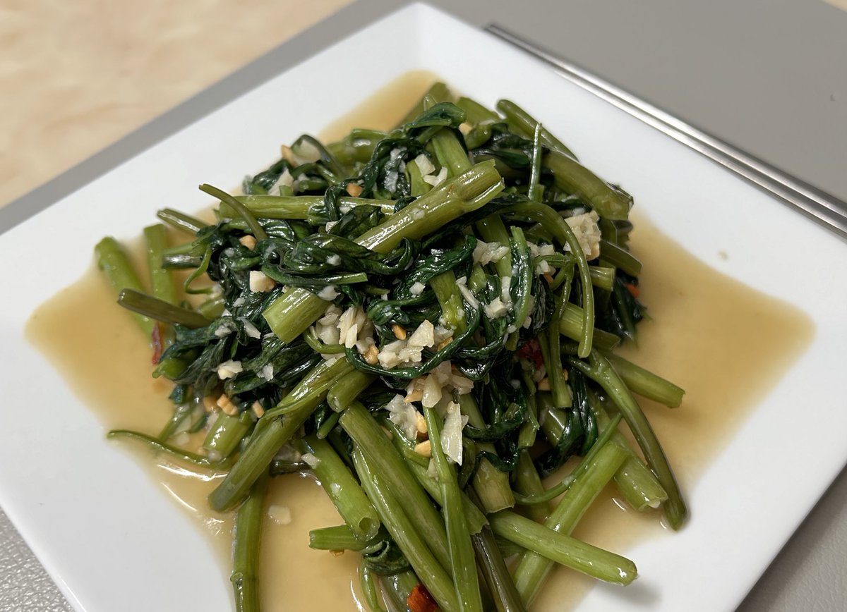 한 접시 오롯이 다 내꺼. (아저씨 오늘 외박)