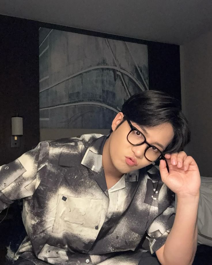 selfolssi ♤ tweet media