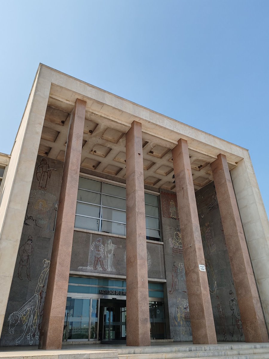 🇵🇹👑 Today I present my paper at the Conference Kings &amp; Queens 14! I will speak of the last two years of the reign of Oscar I and the Queen Josephine's political actions (or not 🤫) 
And still with my dear @matthieumens 🤴🏻
#KQ14 #RoyalStudies  #Queenship #Leuchtenberg