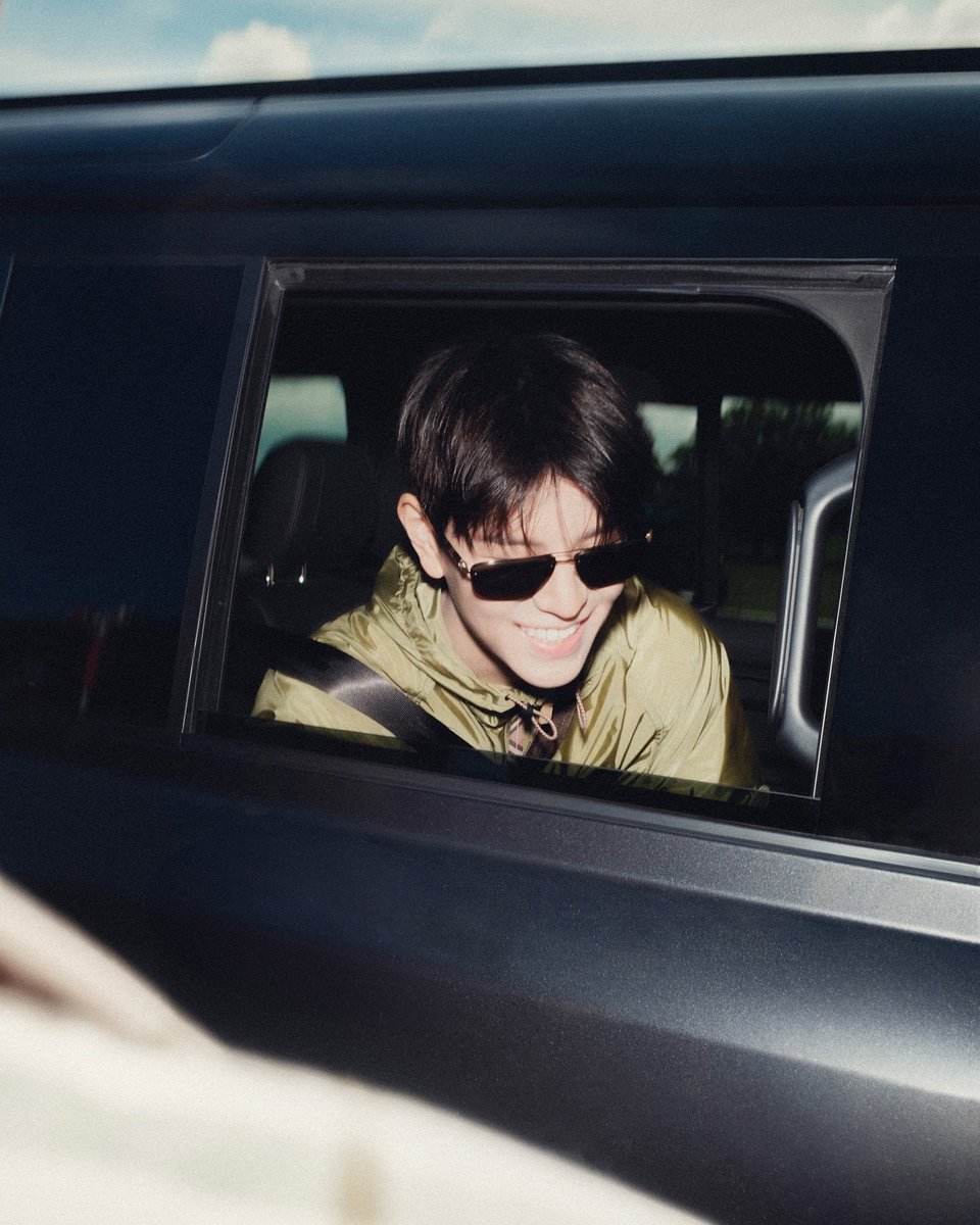 SEUNGMIN_INTL's tweet photo. 🎉 TRENDING PARTY 🎉
• Let's support Seungmin's brand campaign for Burberry by dropping our official tags below! 🎸🎶

🎯 1000

BURBERRY SUPERSTAR SEUNGMIN
#SEUNGMINxBURBERRY
#Seungmin #승민 
@Stray_Kids @Burberry https://t.co/XEY2jyMujQ