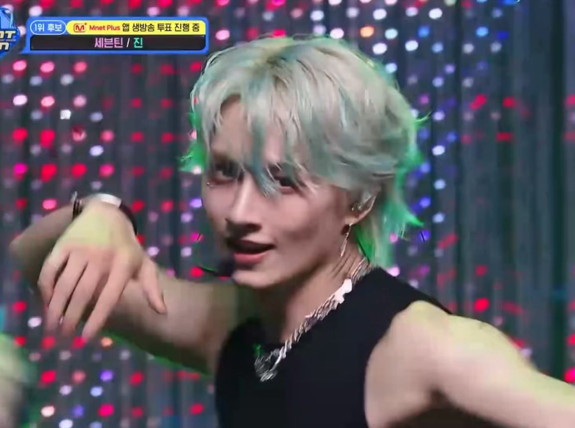 HIS HAIR?? 🫨🫨🫨
