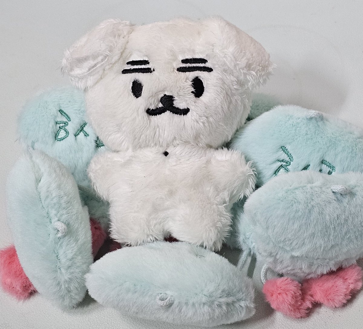 다 모여 모여~~ㅎㅅㅎ

#SHINee #SHINee_PoetlArtist #멈무쫑