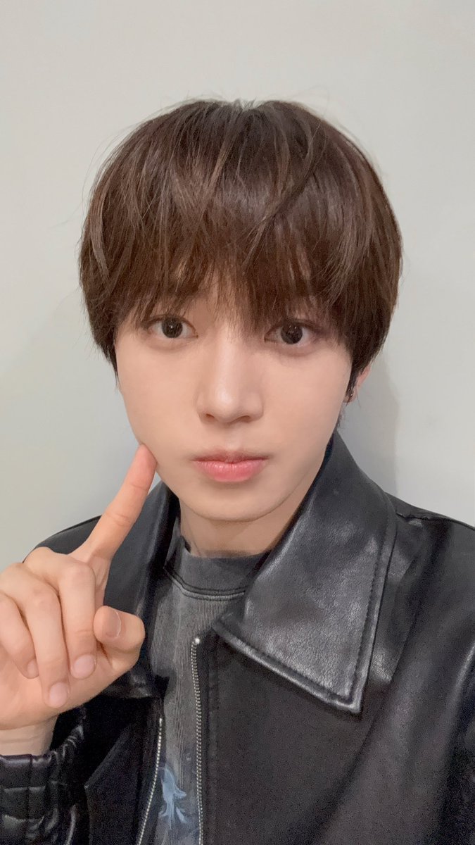 💭_ [#リン] ヌエラ、デビュー100日おめでとう！ ノバの皆さんと一緒に