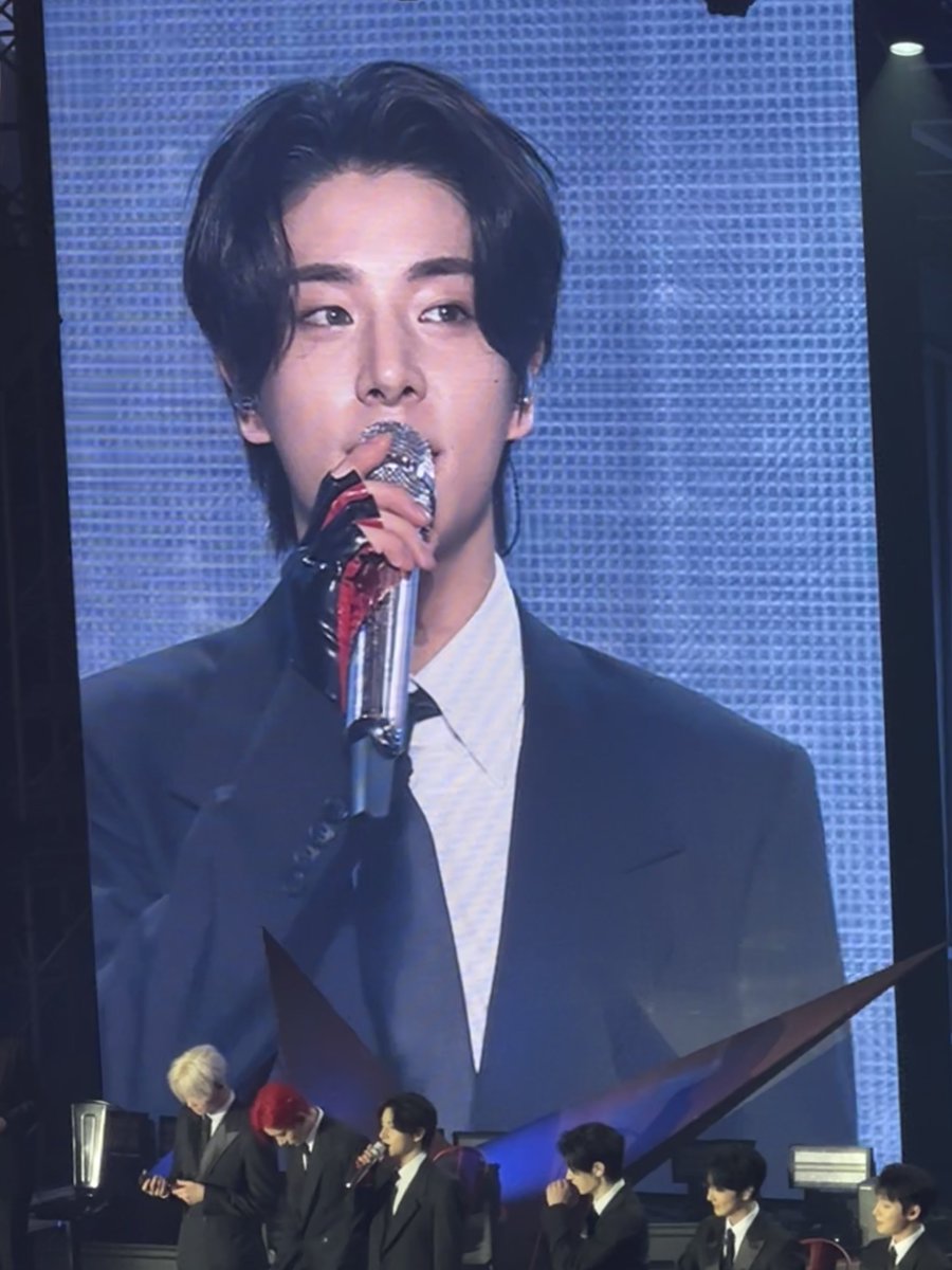 푸미 tweet media