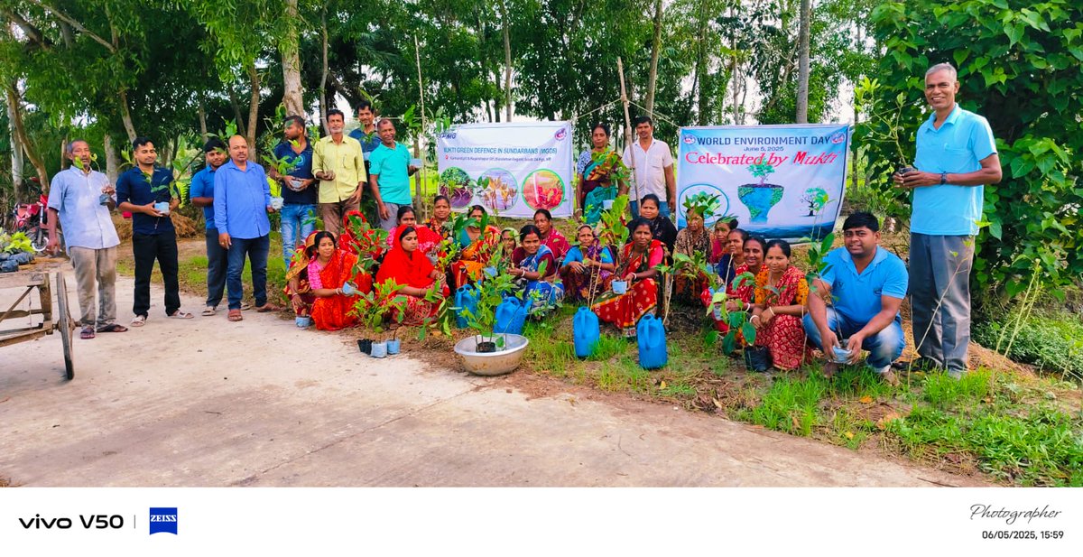 Mukti’s SHG women and Swastha Shonginis are leading the way this World Environment Day by planting saplings and spreading green hope. Together, they are nurturing nature and paving the path to a sustainable future. 🌱💚🌍
#WorldEnvironmentDay #WomenForNature #MuktiEmpowers