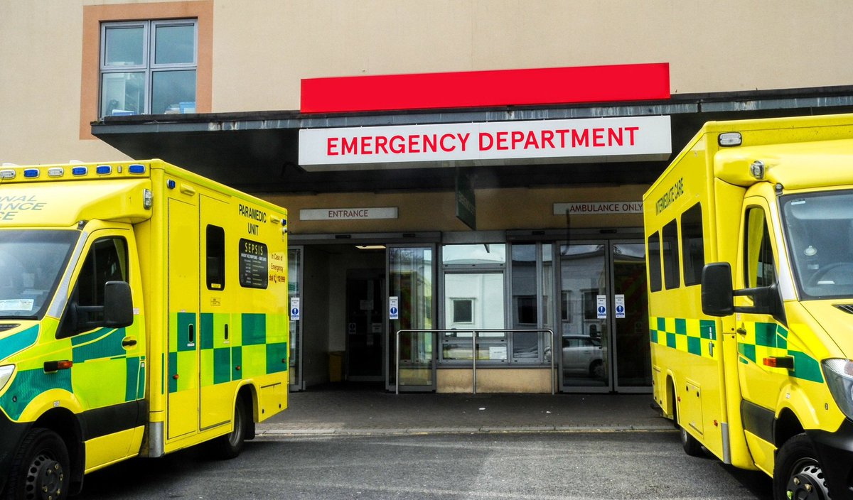 📢 Public Advisory – Tipperary University Hospital Emergency Department

Members of the public are being advised to consider all available healthcare options before attending the Emergency Department at Tipperary University Hospital in Clonmel.

The hospital is currently