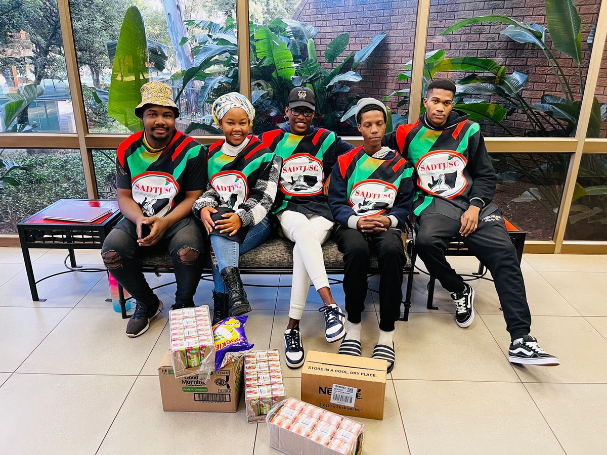 gpsadtusc's tweet image. 📍SADTUSC University of Pretoria exam drive
#IAmASchoolFan🖤💚❤️🤍