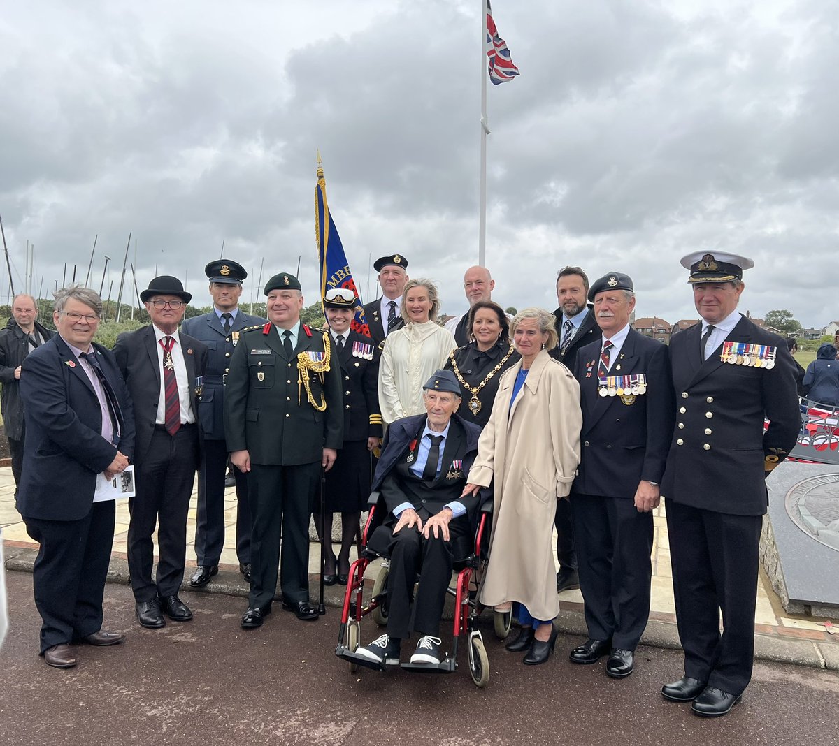 Some photos from a very moving ceremony of D -Day Memorial Unveiling and Service of Commemoration. I was so pleased to see so many people braving the weather to be there. 
#wewillrememberthem #gosportcommunity