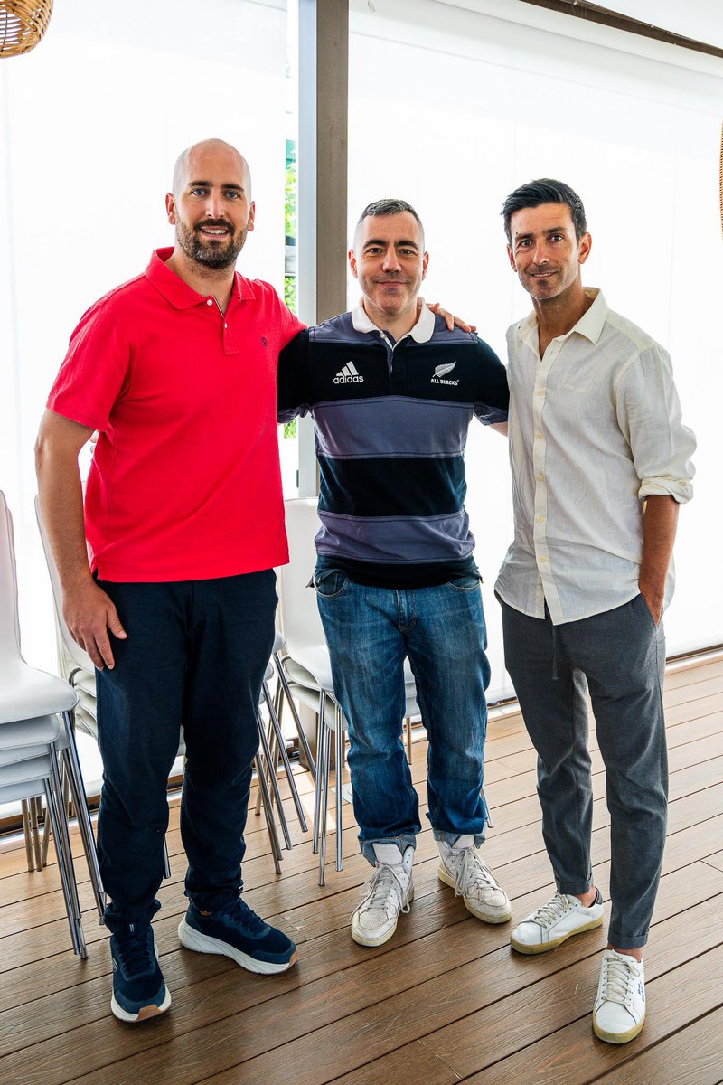 ➡️ Parte de nuestra 𝗽𝗹𝗮𝗻𝘁𝗶𝗹𝗹𝗮, 𝗰𝘂𝗲𝗿𝗽𝗼 𝘁𝗲́𝗰𝗻𝗶𝗰𝗼 𝘆 𝗱𝗶𝗿𝗲𝗰𝗰𝗶𝗼́𝗻 𝗱𝗲𝗽𝗼𝗿𝘁𝗶𝘃𝗮 no quisieron perderse la presentación oficial de 𝗣𝗹𝗮𝘆𝗲𝗿𝘀 𝗛𝘂𝗯 𝟯𝟲𝟬 𝘆 𝗨𝗻𝗶𝗼́𝗻 𝗙𝗖 ⚽️

✨Un 𝗱𝗶́𝗮 𝗺𝘂𝘆 𝗲𝘀𝗽𝗲𝗰𝗶𝗮𝗹 para todos los que formamos