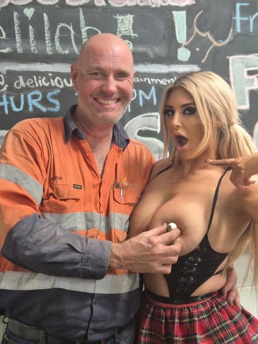 They do say Nipples are the EYES of the Soul 🤣🤣 and yes that's a glass eye 🤣🤣 #eye #glasseye #eyeseeyou #tieri #cqrun #qld #lastnight