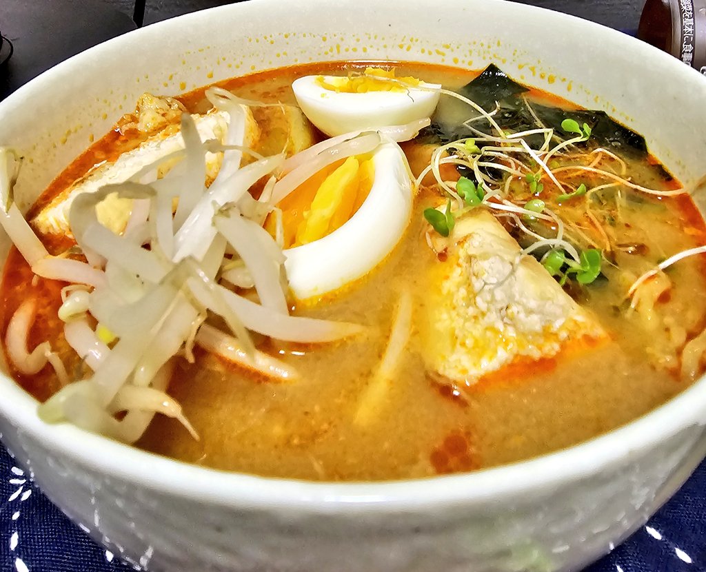 unirux's tweet photo. ラーメン作ったから見て…見ろ(豹変) #NintendoSwitch3 https://t.co/T185enVFAY