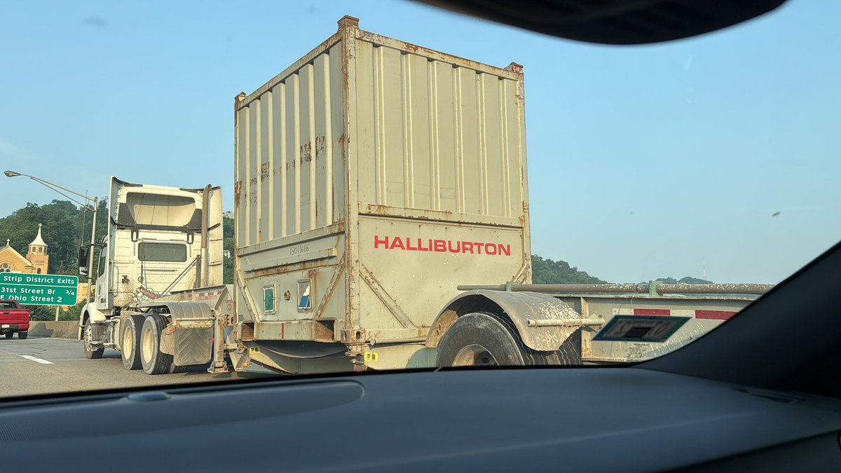 What is this? Wrong answers only 

(I need good ideas to entertain my kids when we see them on the road)