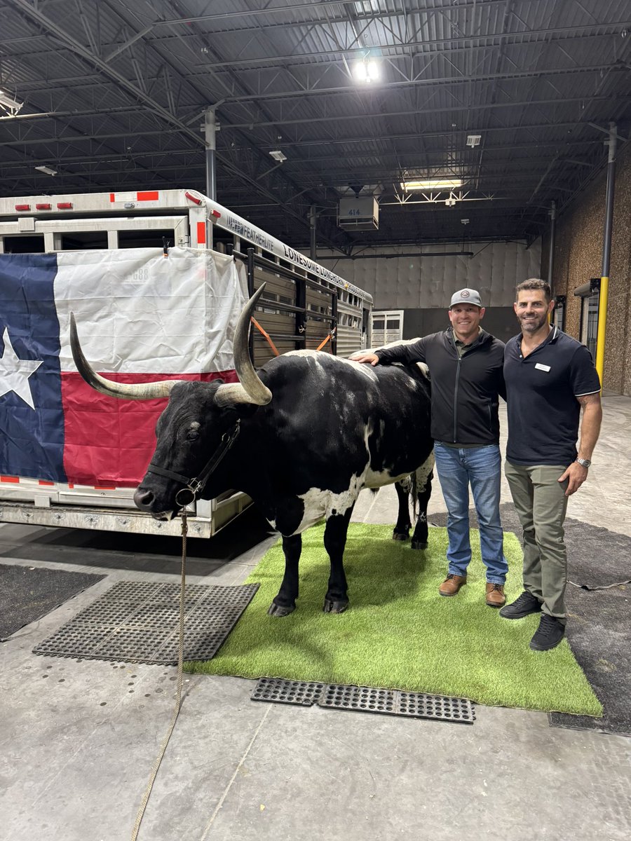 Gunclebach's tweet image. Don’t mess with the bull if you don’t want the horns.
Manufacturing steel is hard.
Everybody likes future tech, but who wants to actually build it?
It’s time to stop being soft and start thinking about the next 100 years of strength and sovereignty. Where better than Texas?