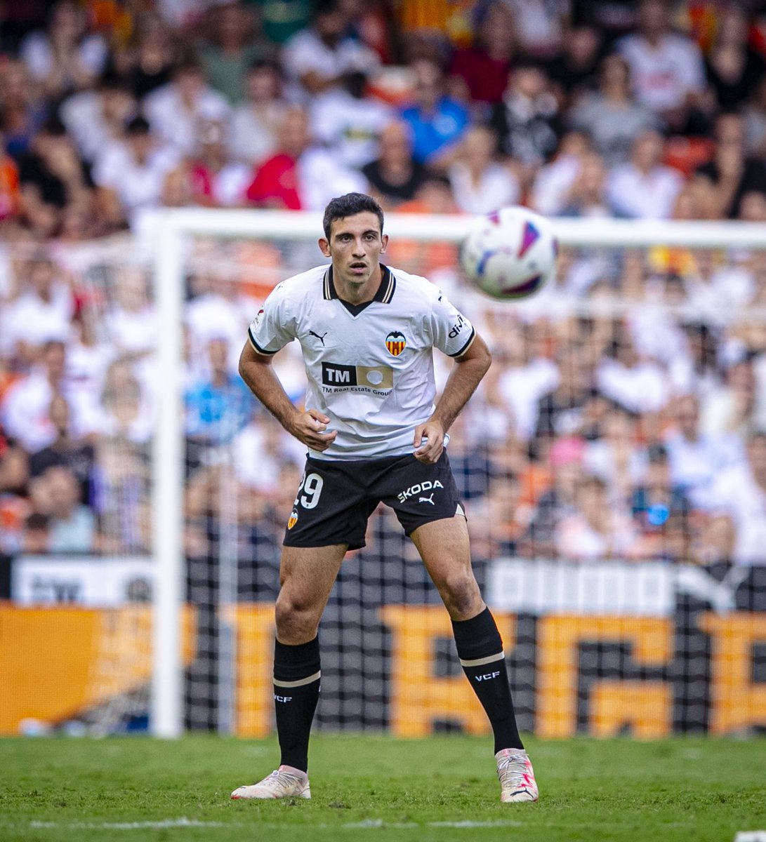 La Grada (@lagrada914) on Twitter photo INFO <a href="/lagrada914/">La Grada</a> | CÉSAR TÁRREGA
• A día de hoy el <a href="/valenciacf/">Valencia CF</a> no le ha presentado a César Tárrega una oferta formal para renovar su contrato.
<a href="/Radioesport914/">RadioEsport Valencia</a> INFO <a href="/lagrada914/">La Grada</a> | CÉSAR TÁRREGA
• A día de hoy el <a href="/valenciacf/">Valencia CF</a> no le ha presentado a César Tárrega una oferta formal para renovar su contrato.
<a href="/Radioesport914/">RadioEsport Valencia</a>
