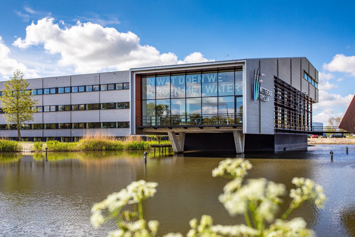 Wetterskip wil innoveren om kostenstijging te beteugelen. Het dagelijks bestuur van Wetterskip Fryslân stroopt de mouwen op om groeiende opgaven en stijgende kosten het hoofd te bieden. 

Lees meer op onze website: wetterskipfryslan.nl/news/wetterski…