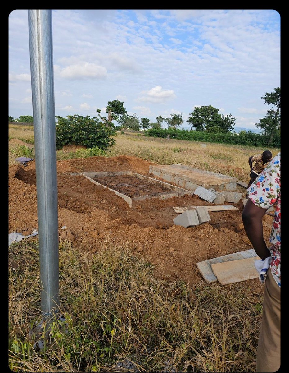 ellanmabundu's tweet photo. Rest in peac to @BasketballProfe ⛹️‍♂️
Soldier Go,Soldier Come,Barracks still remain.
In this life ,the most important thing in Life is to take Good care of yourself while your still alive,as long as this country is concern nobody can tell the next move .
#akin #BasketballPro https://t.co/uJSGsMXp3u