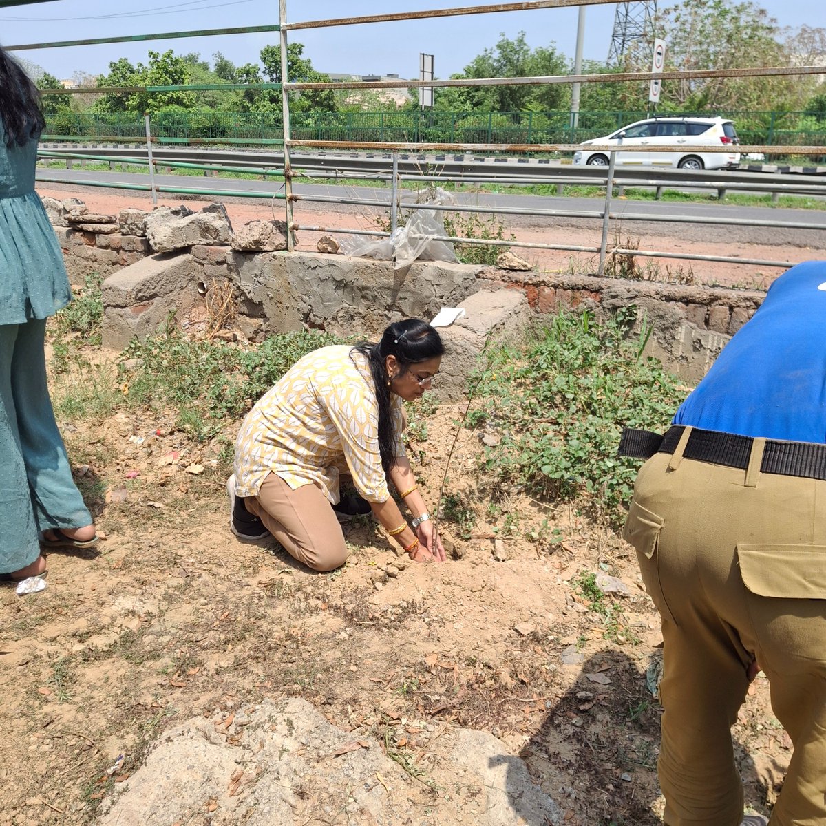 DimpleVohra's tweet photo. #WorldEnvironmentDay (June 5), team efforts and contribution towards plantation at Cisco, RMZ hashtag#Gurgaon, hashtag#CiscoGreenTeam walked Path hashtag#Together 🪴 🌱 🌳 🤝 https://t.co/B015Jse1g8