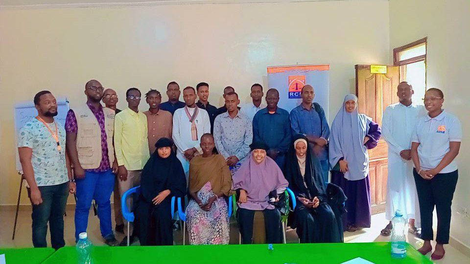 Strengthening capacity unlocks new possibilities. <a href="/RCKKenya/">Refugee Consortium of Kenya (RCK)</a> conducted Training of Trainers (ToT) workshop for 21 participants in Dadaab under #WezeshaProject, enhancing their knowledge of #Refugees access to the labour market &amp; legal frameworks empowering them to catalyze change.