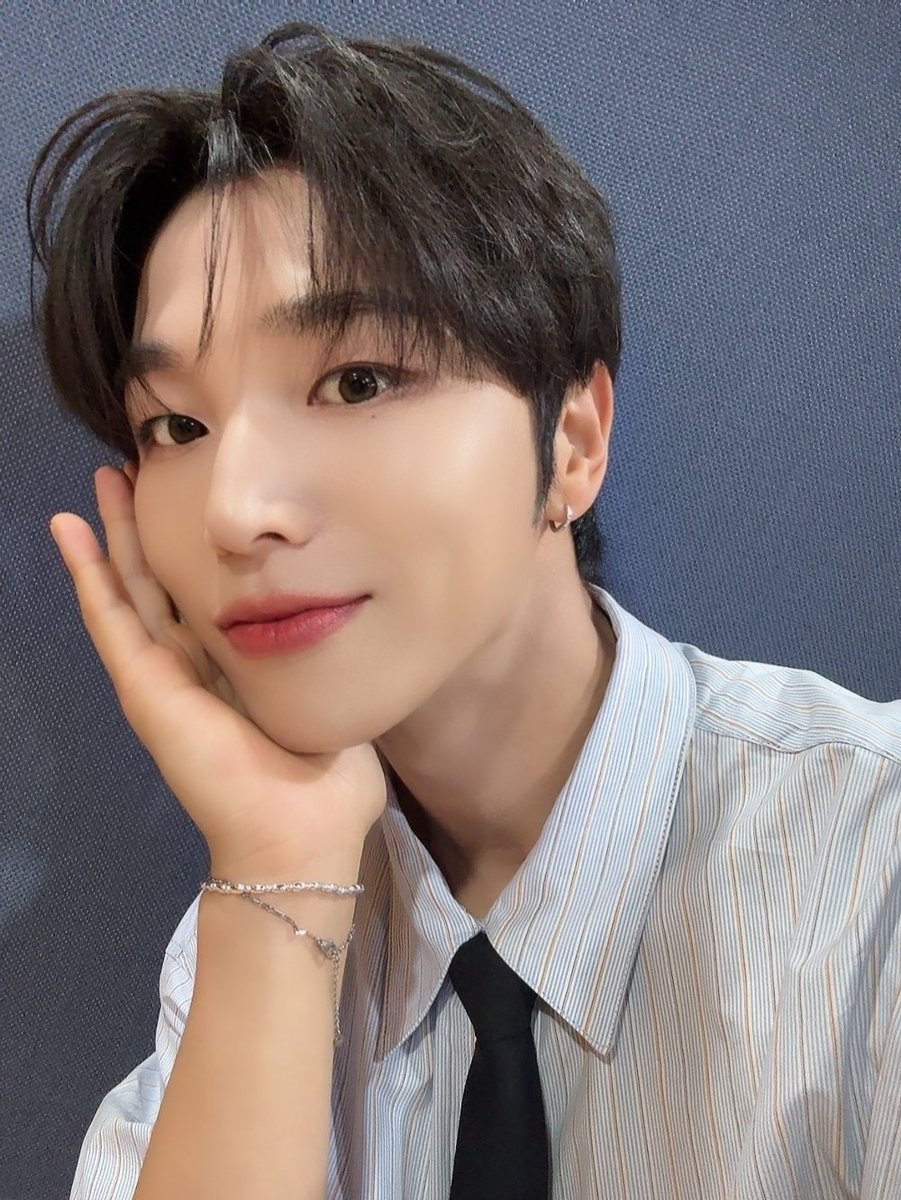 officialSEVENUS's tweet photo. [📸]

지금 내 앞에 앉은 희아라를
사랑해도 될까요?🩵

#SEVENUS #세븐어스
#희재 #HEEJAE #이레 #IREAH 
#사랑해도될까요 https://t.co/RVBV1AQmLy