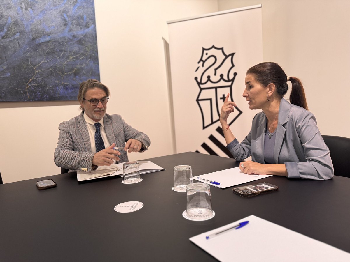 GVA Hisenda (@gvahisenda) on Twitter photo La consellera <a href="/rut_merino/">Ruth Merino</a> ha mantenido una reunión de trabajo con el secretario autonómico de Representación ante la Unión Europea y las Comunidades Autónomas, <a href="/BrosetaPablo/">Pablo Broseta</a> La consellera <a href="/rut_merino/">Ruth Merino</a> ha mantenido una reunión de trabajo con el secretario autonómico de Representación ante la Unión Europea y las Comunidades Autónomas, <a href="/BrosetaPablo/">Pablo Broseta</a>