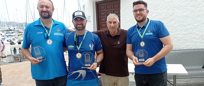 [CLASIFICACIÓN]🗒
Álvaro Jiménez Pérez finalizó en la primera posición del Campeonato Provincial de Pesca de Embarcación Fondeada de Granada gracias a sus 13.220 puntos. 

granada.fapd.org/alvaro-jimenez…
▫️
▫️
#FAPD #Pescadeportiva #PescaAndalucía #PescaEmbarcaciónFondeada  <a href="/DeporteAND/">Andalucía es Deporte</a>