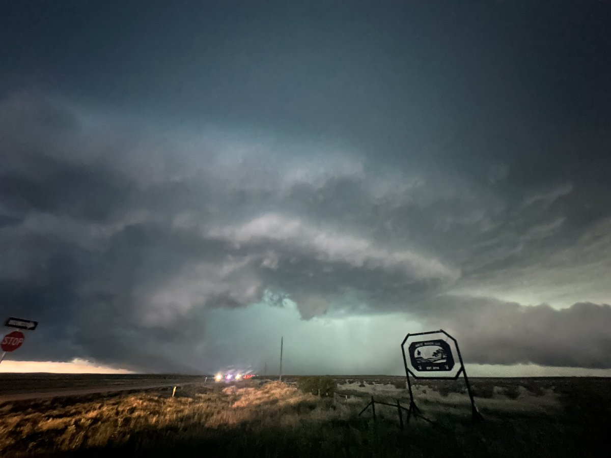 Awesome HP supercell near the NM/TX border l-40 area last night. #txwx