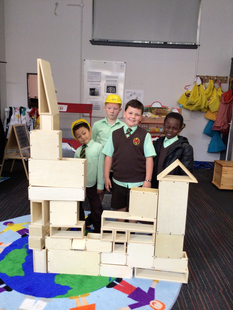 StDenisEco1's tweet photo. P2/1 and our Construction Club have been exploring the  work of #AlexanderThomson #DYW #FutureEngineers #FutureArchitects  #Glasgow850 https://t.co/PCm8wMwCPr