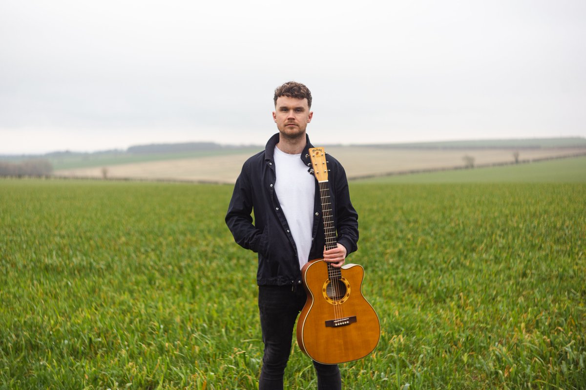 NavigatorRecs's tweet image. "Coming from a family largely made up of Norfolk dairy farmers, it seems appropriate that the album should confirm Sam as among the cream of the contemporary folk crop."
Read Folking's review of @samkellymusic's new album Dreamers Dawn, released tomorrow.
folking.com/sam-kelly-drea…
