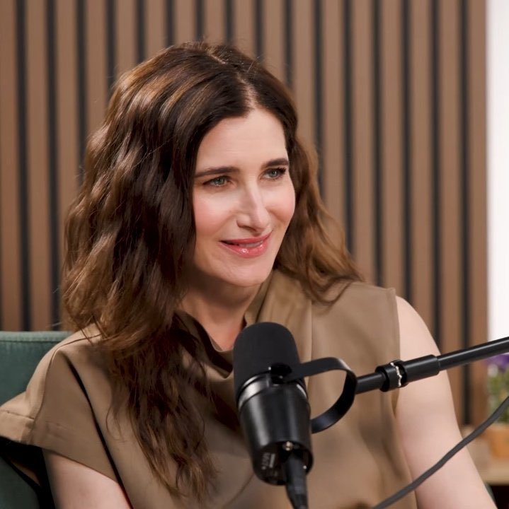 if she looked at me like that it’d be so over