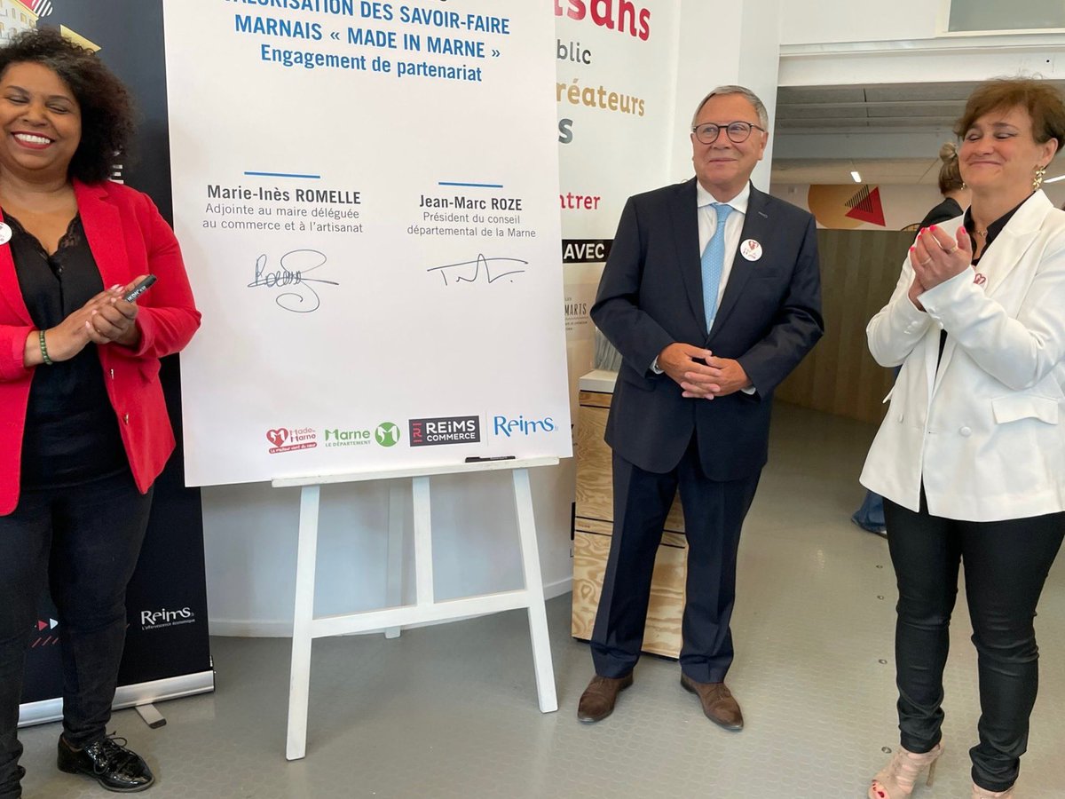 JM_Roze's tweet photo. Fier du partenariat entre @VilledeReims et le @DptMarne pour mettre à l’honneur les savoir-faire marnais et les produits du #MadeInMarne dans la boutique éphémère #ReimsCommerce. Ensemble, faisons rayonner nos talents locaux pour renforcer l’attractivité de nos territoires ! #Marne #Reims #CircuitCourt