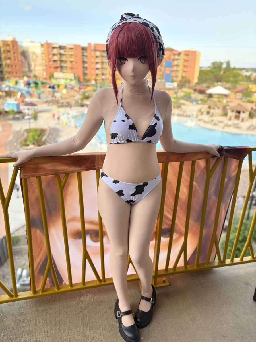 lynnkigurumi's tweet photo. Which view is better, the waterpark or mookima ~🐄 🤍🖤 https://t.co/1ReIuyIGu9