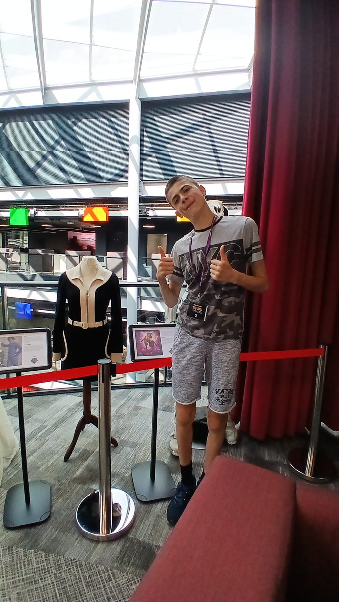 YouthCardiff's tweet image. 🗓 Last week, the ALN Youth Club went on an exciting BBC tour in Cardiff! 🎥🎧 A fun, behind-the-scenes experience exploring TV and radio! 🎙️📺

#ALN #BBCTour #YouthExperience #CardiffYouth #MediaMagic #BBCCardiff #BBCExperience