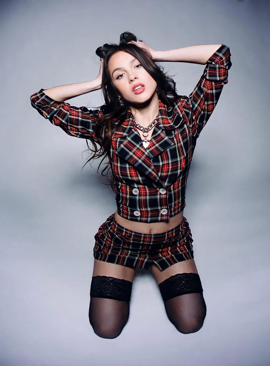 rodrigocrave's tweet photo. olivia rodrigo, oh my god! https://t.co/am2p7iTGJE