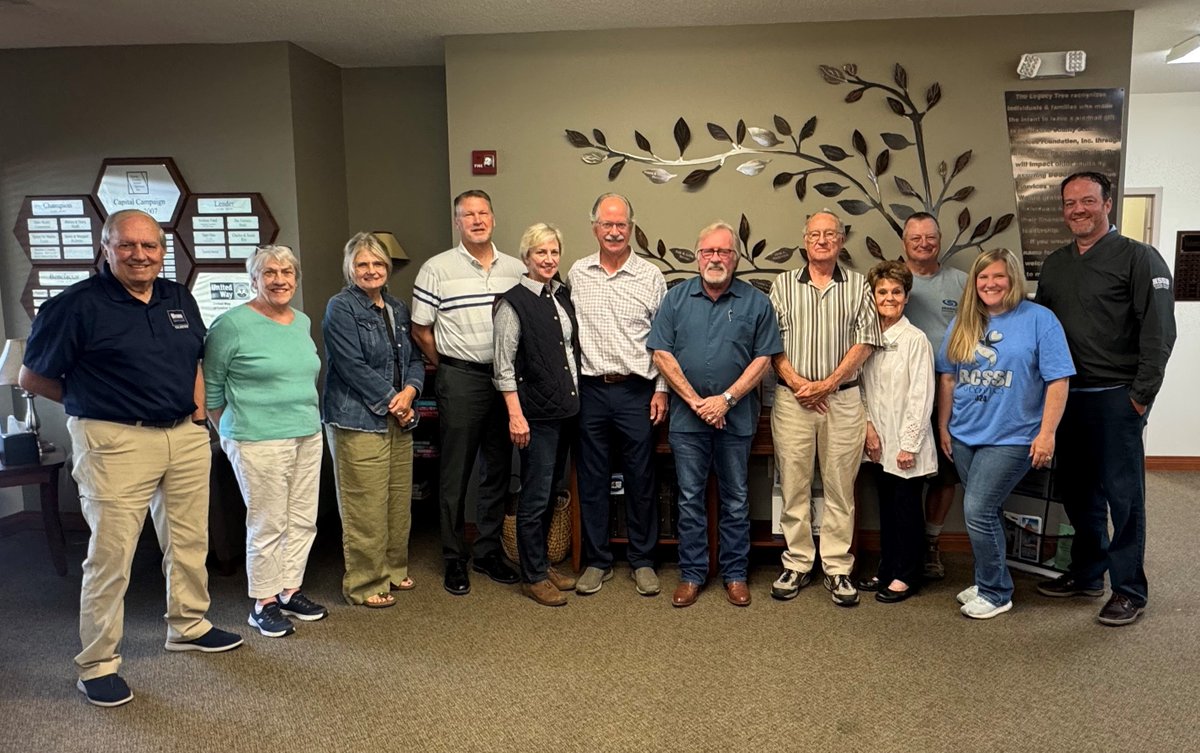 Bocoseniors's tweet image. Celebrating Rosa M. McDaniel-King 🌿
Her name was added to our Legacy Tree in gratitude for a planned gift that will support Boone County seniors for years to come. A true act of love.🧡💙  #LegacyGiving #BCSSI #LegacyTree