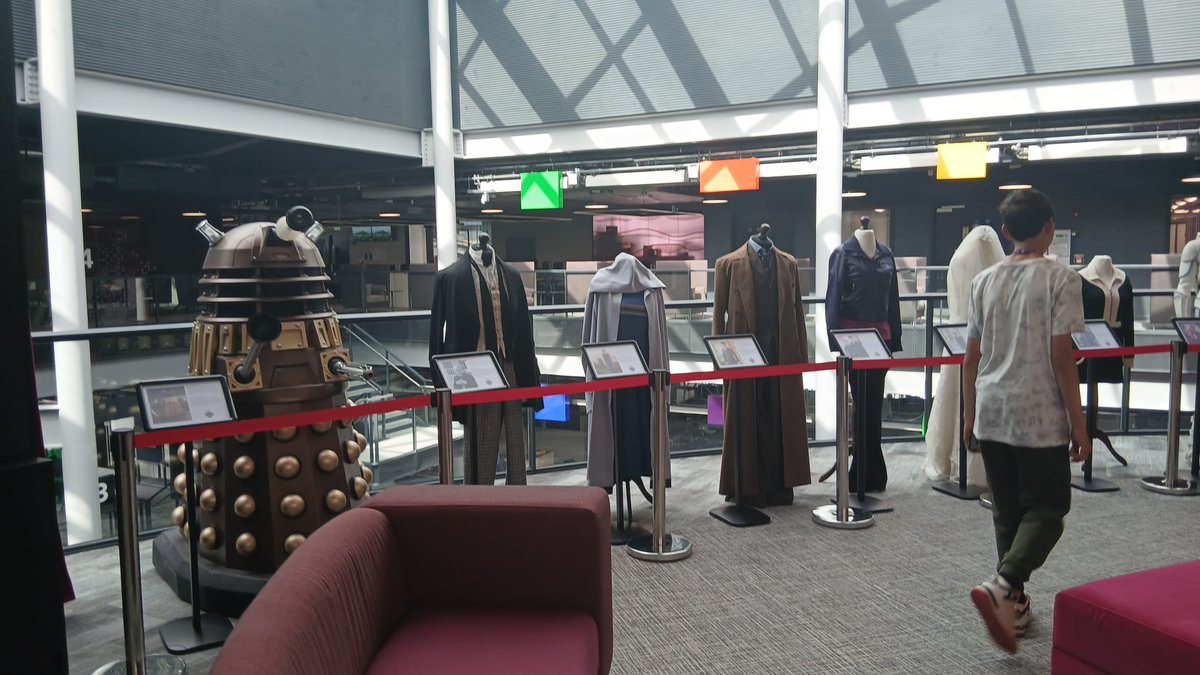 YouthCardiff's tweet image. 🗓 Last week, the ALN Youth Club went on an exciting BBC tour in Cardiff! 🎥🎧 A fun, behind-the-scenes experience exploring TV and radio! 🎙️📺

#ALN #BBCTour #YouthExperience #CardiffYouth #MediaMagic #BBCCardiff #BBCExperience