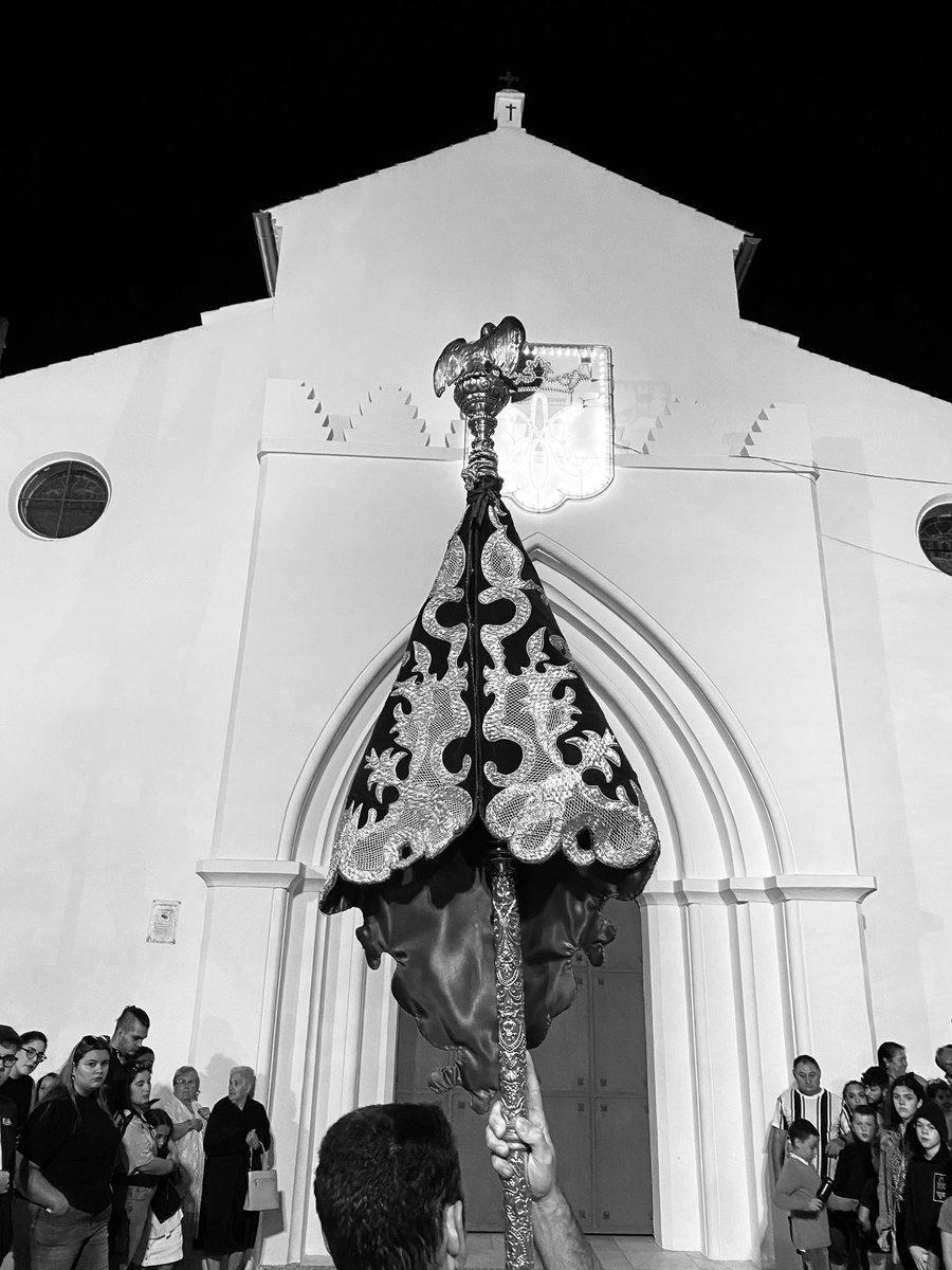 𝙰 𝚕𝚊𝚜 𝚙𝚞𝚎𝚛𝚝𝚊𝚜 𝚍𝚎 𝚞𝚗 𝟷𝟺 𝚍𝚎 𝙹𝚞𝚗𝚒𝚘 𝚎𝚡𝚝𝚛𝚊𝚘𝚛𝚍𝚒𝚗𝚊𝚛𝚒𝚘. 

🟦⬜️🟦

<a href="/virgendelaguila/">Hermandad del Águila</a> 
<a href="/Juventud_Aguila/">GJ Virgen del Águila</a>