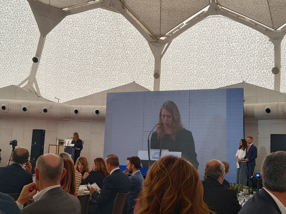 muchas gracias a <a href="/CEOEValladolid/">CEOE Valladolid</a> por invitar a <a href="/ICEX_/">ICEX</a> a participar en la entrega de premios a la empresa , de la que sale la premiada para los premios de <a href="/ceoe_cyl/">CEOE Castilla y León</a> , que este año recae en un proyecto cultural de muchos años y mucha calidad <a href="/cornejoteatro/">EnriqueCornejo</a> .
Enhorabuena!